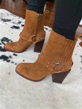Dolce Vita Isara Boot - Like New